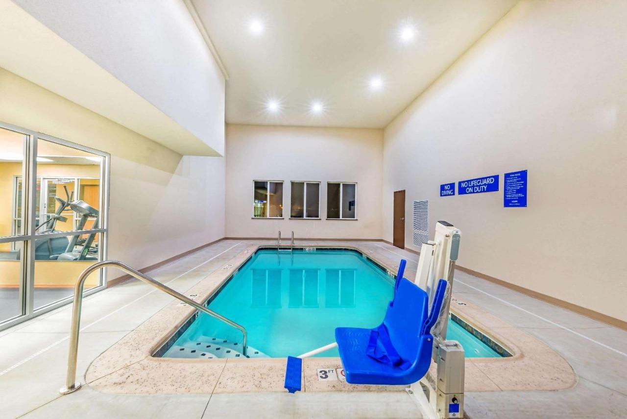 Days Inn & Suites By Wyndham El Dorado Kültér fotó